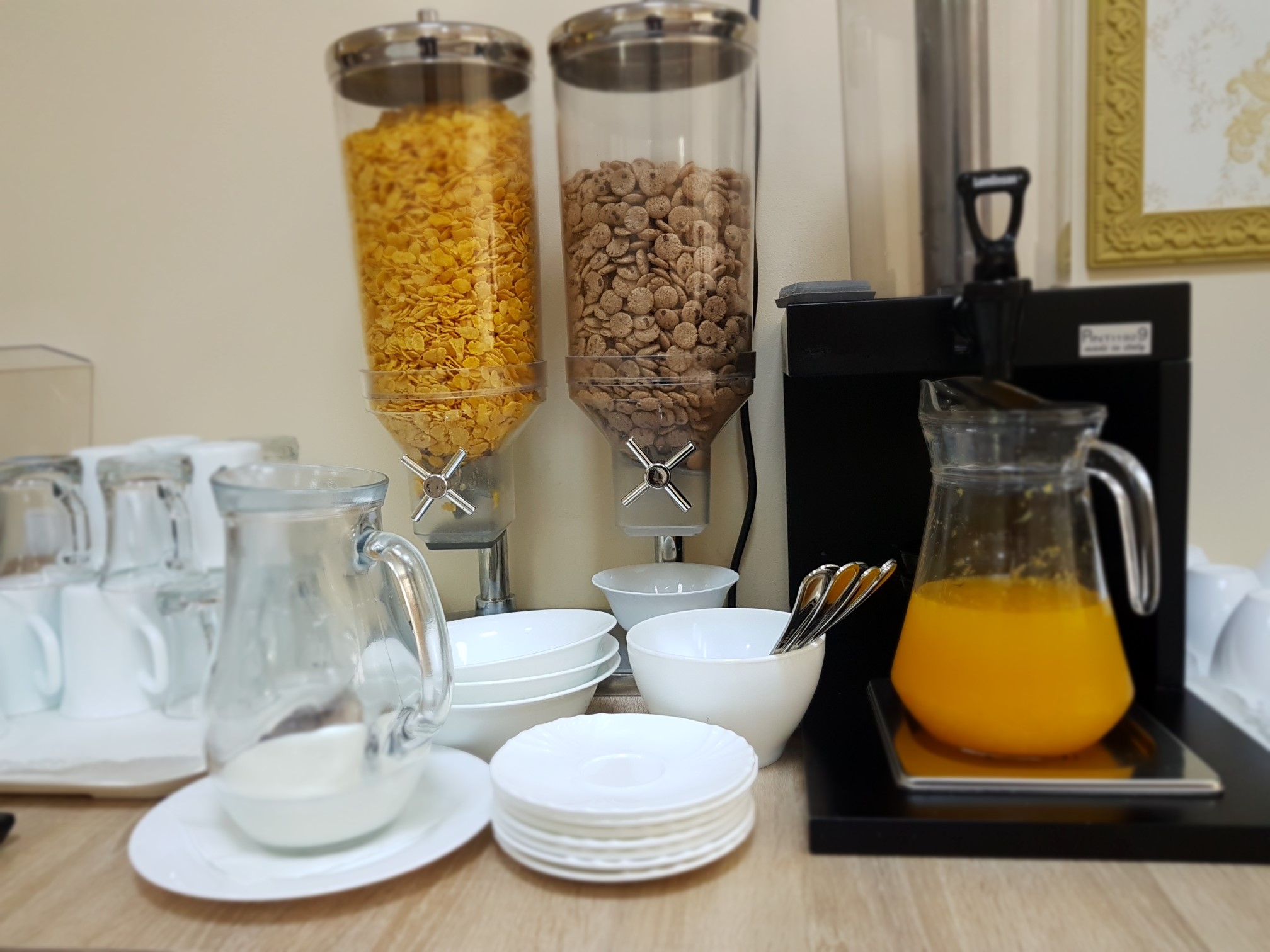 Hotel New, Baia Mare Facilitati Camere. Bar, Parcare, Mic dejun