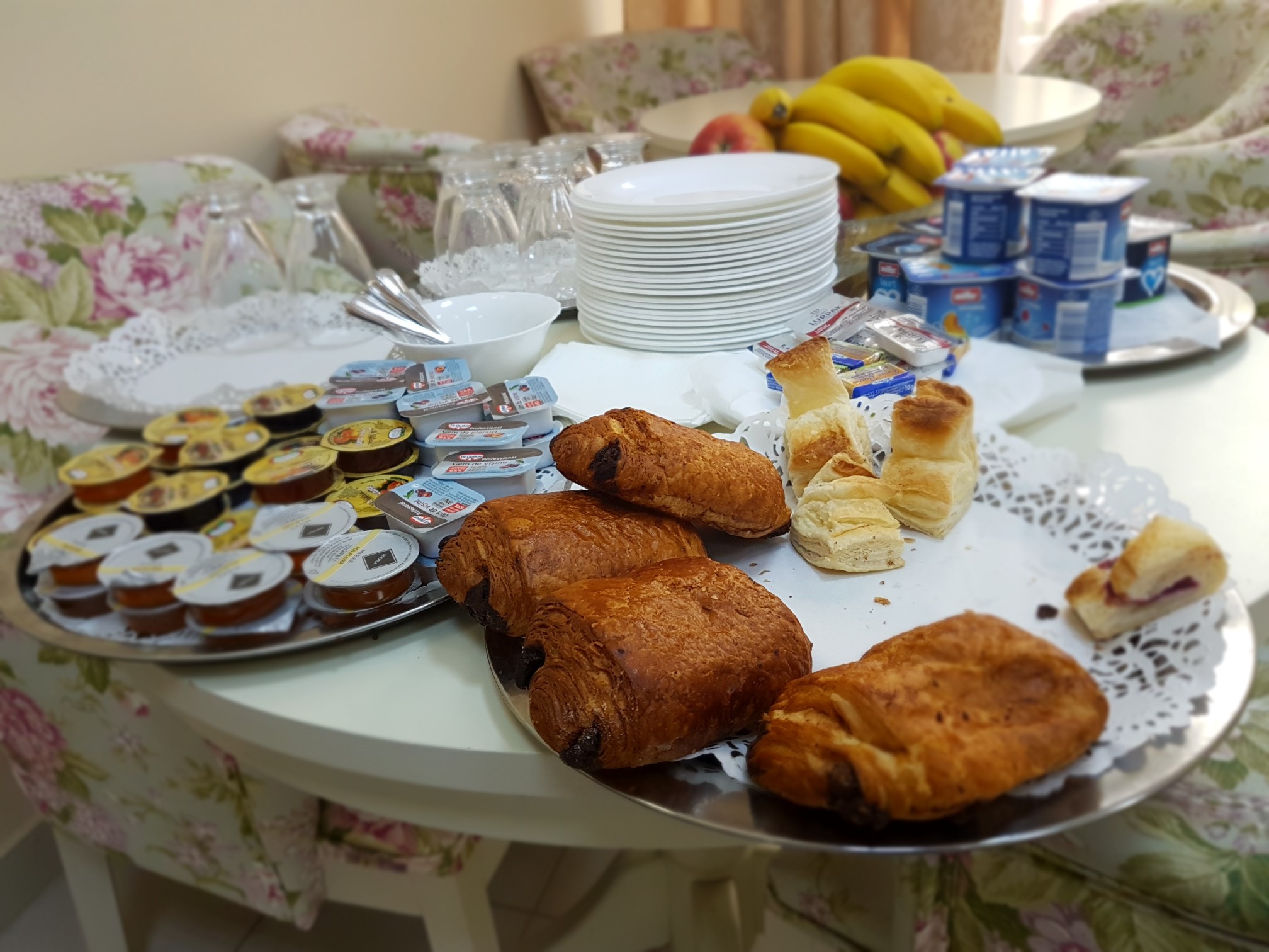 Hotel New, Baia Mare Facilitati Camere. Bar, Parcare, Mic dejun